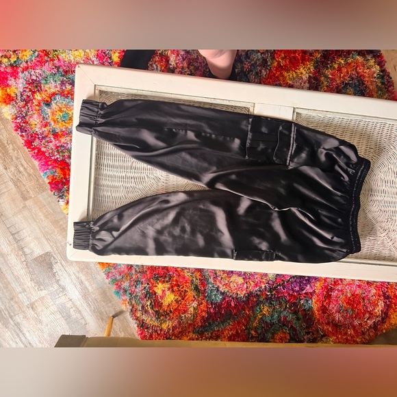 Glam size m satin jogger, pants black - Picture 7 of 8